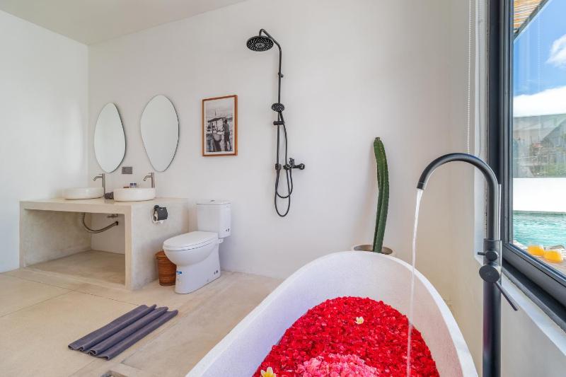 Modern 2BR Pool Villa in Peaceful Canggu - image 23