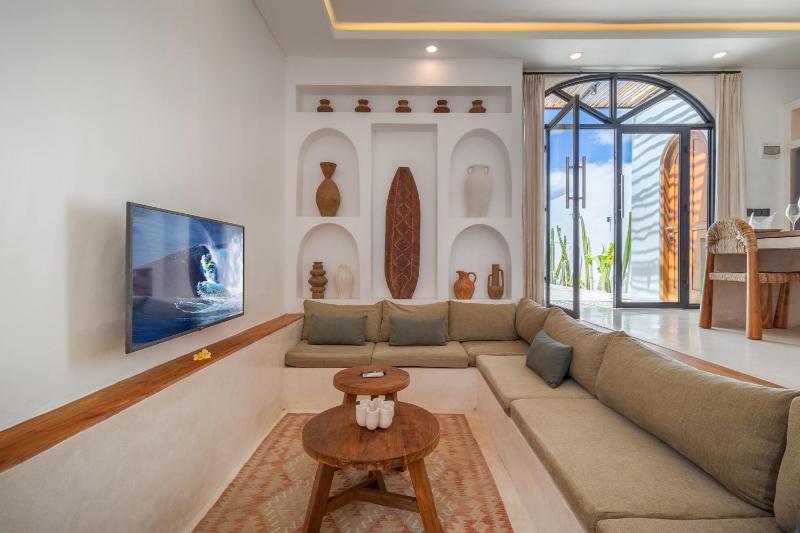 Relaxing 2BR Private Pool Villa in Canggu - image 9