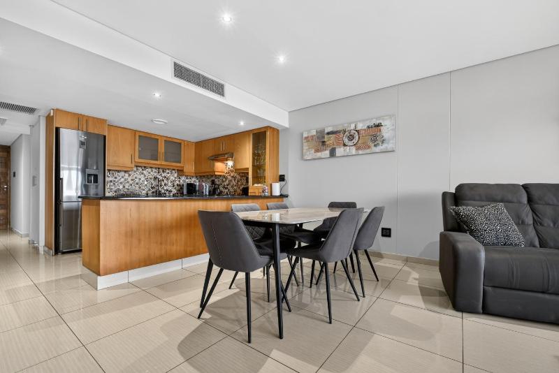 12 on Palm Boulevard 404 - image 8