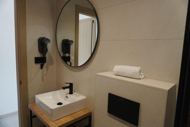 Hotel Ram Rooms Tahiti - image 5