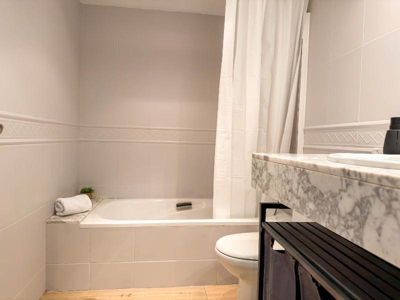 Apartamento Iona con piscina - image 15
