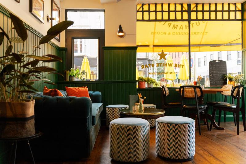 The White Star Tavern - image 3