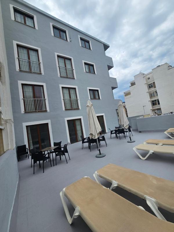 Das Hostal - image 39