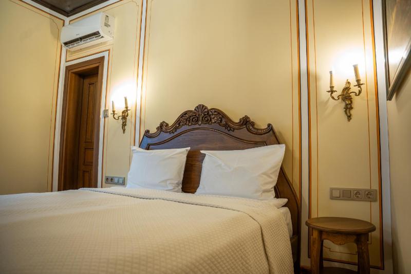 RAHAT Guest House in Old Town - Free Private Parking - image 5