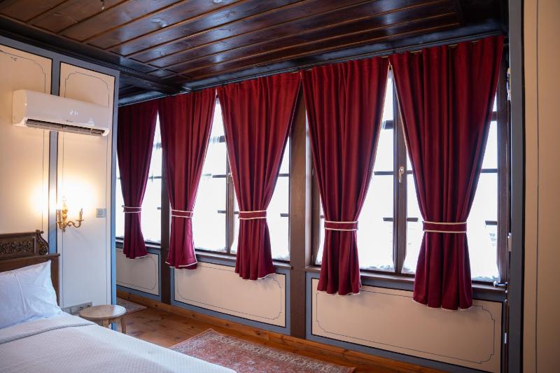 RAHAT Guest House in Old Town - Free Private Parking - image 11