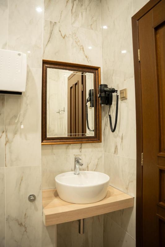 RAHAT Guest House in Old Town - Free Private Parking - image 17