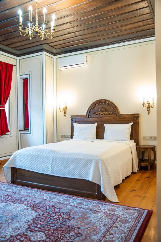 RAHAT Guest House in Old Town - Free Private Parking - image 13
