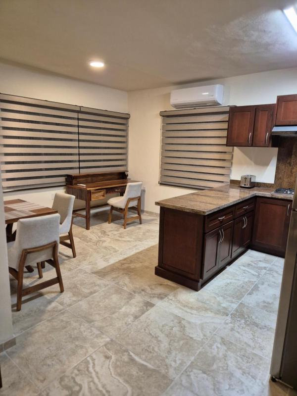 Hotel Lorimar - image 17