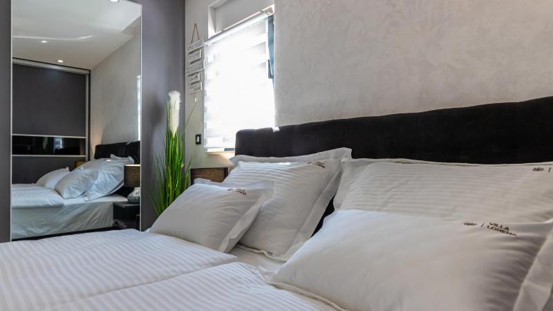 Luxury Villa Sun View with heated pool - image 21