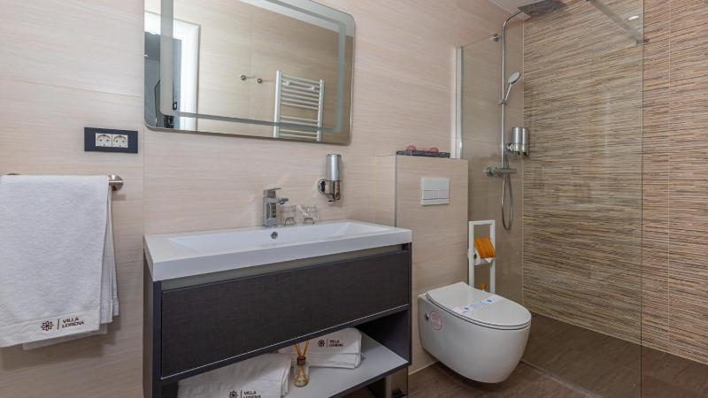Luxury Villa Sun View with heated pool - image 20
