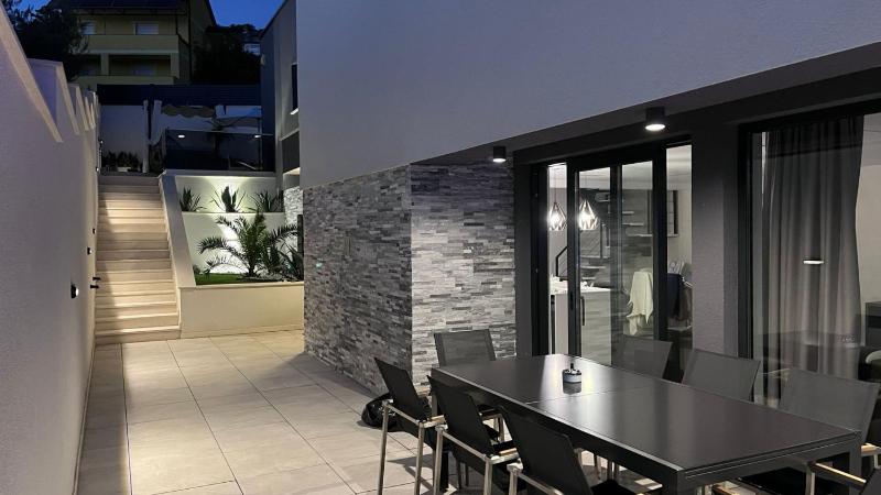 Luxury Villa Sun View with heated pool - image 28