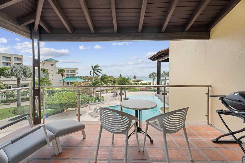 Beachfront - Deluxe View Studio condo - E323-1 - image 12