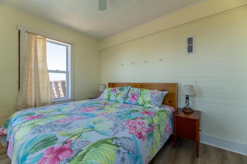 Crow's Nest - SNH MP 19 Oceanfront Historic Cottage Pets OK YR Flex Stays - image 36