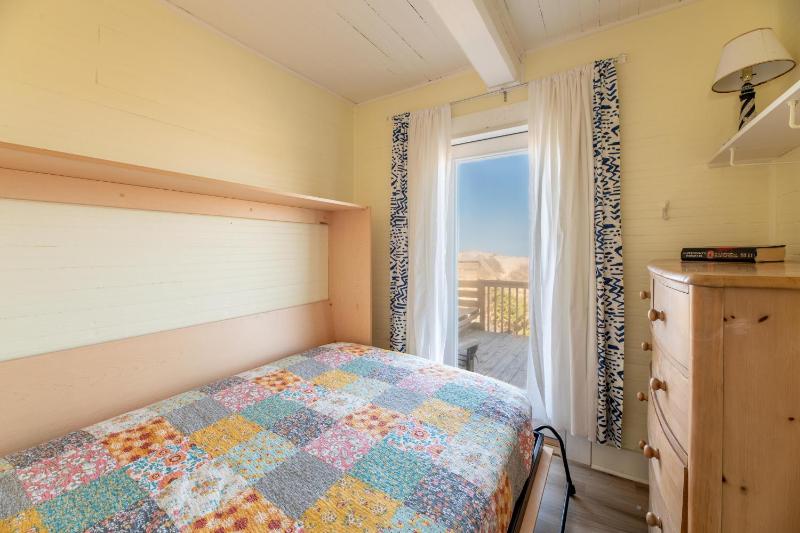 Crow's Nest - SNH MP 19 Oceanfront Historic Cottage Pets OK YR Flex Stays - image 29