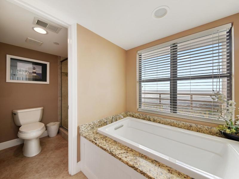3433 Villamare - image 5