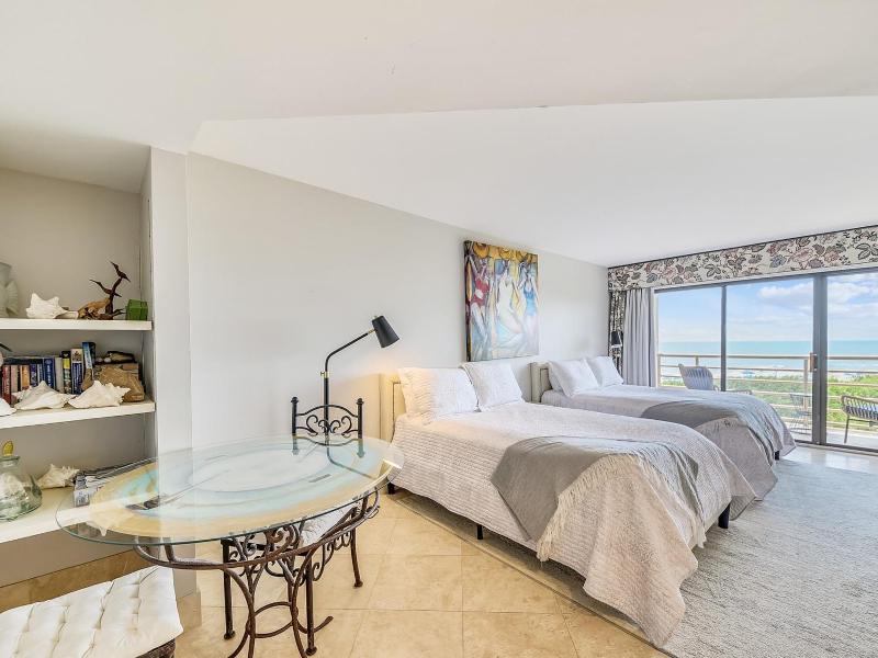 3431 Villamare - image 14