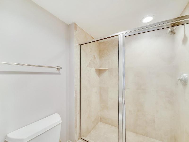 3431 Villamare - image 19
