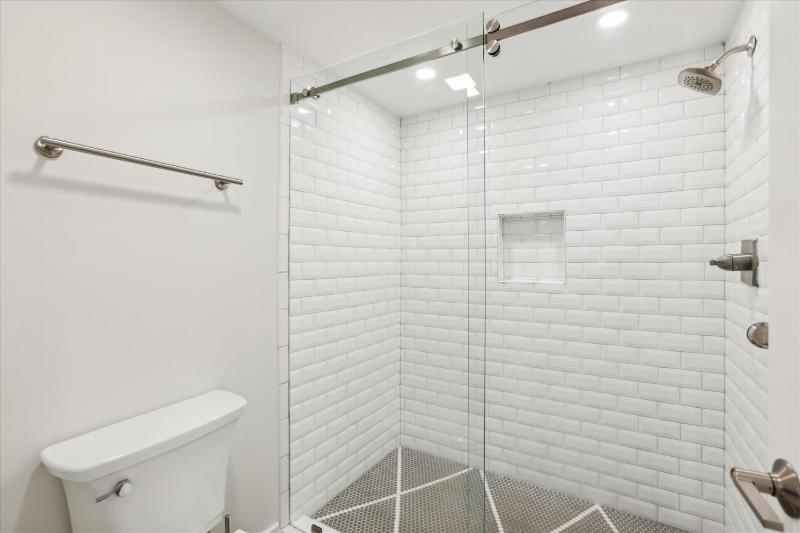 3427 Villamare - image 13