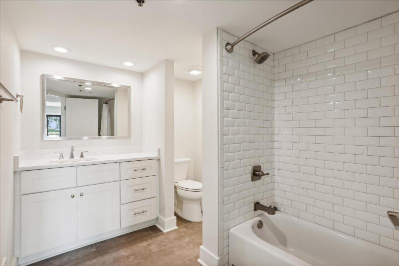 3427 Villamare - image 31