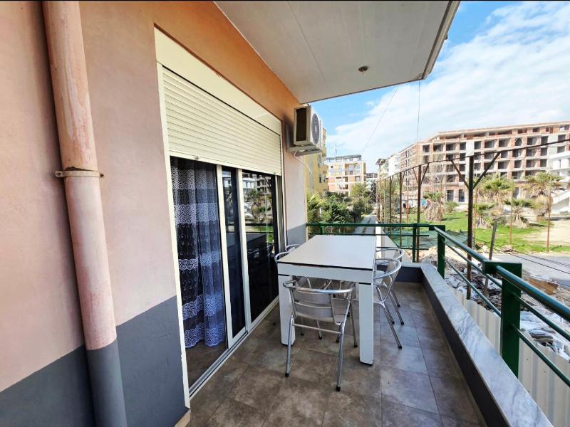 REO's Apartment - image 2