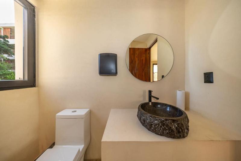 Peaceful Studio Retreat with Hot Tub and King Bed - image 23