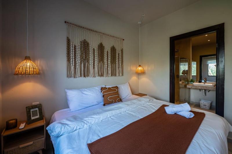 Spacious 3BR w Private Balcony Resort Amenities - image 12