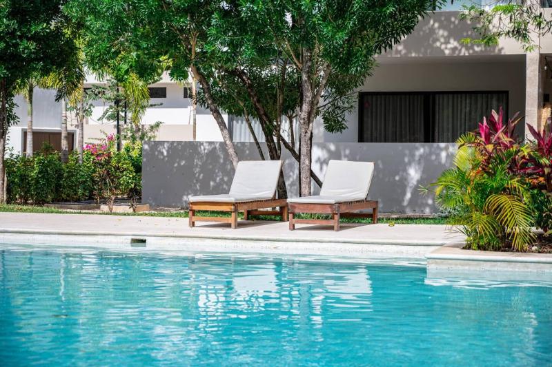 Spacious 3BR w Private Balcony Resort Amenities - image 34