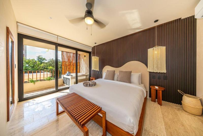Modern 1BR w Private Jacuzzi Pool Balcony - image 27