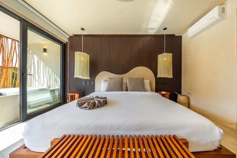 Modern 1BR w Private Jacuzzi Pool Balcony - image 16