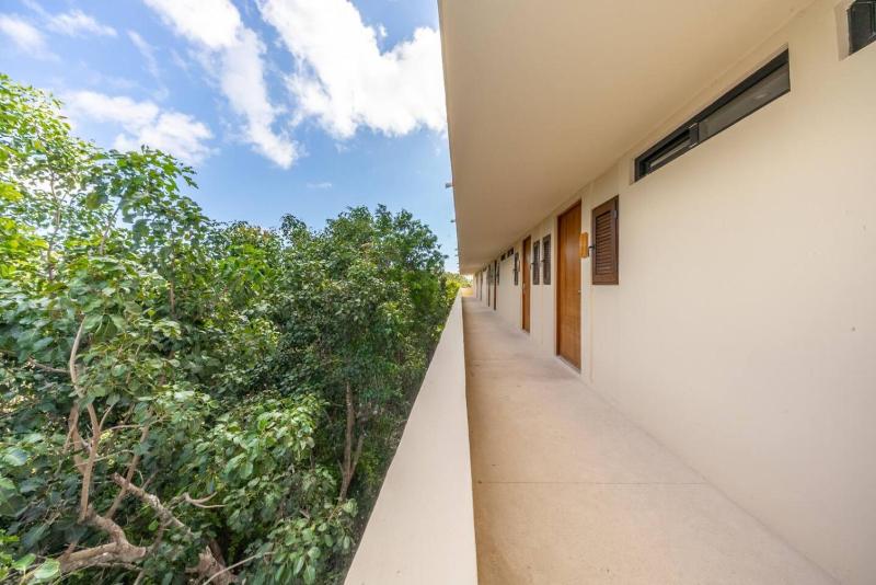Modern 1BR w Private Jacuzzi Pool Balcony - image 9