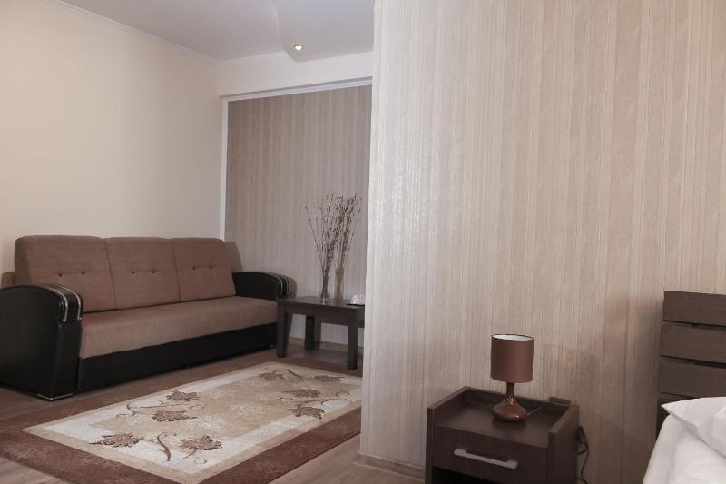 One Twin Bedroom Suite image 1