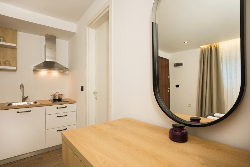 Arberon Seaside Apartments in Durres - image 15