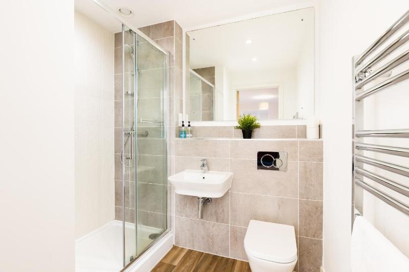 The Lincoln Tribe by Prime Stays - 3 Bedroom Residence with Gated Parking & Garden - image 33