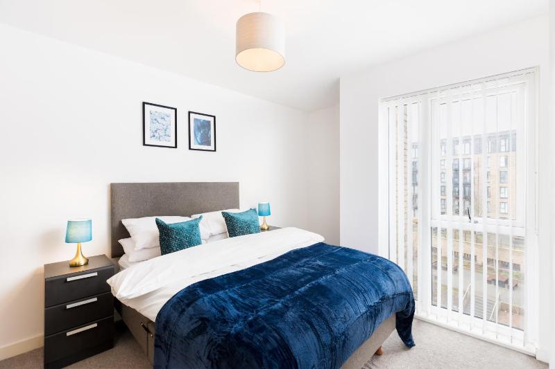 The Lincoln Tribe by Prime Stays - 3 Bedroom Residence with Gated Parking & Garden - image 30