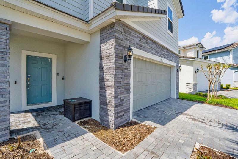 Solterra Serenity 7BR Luxury Estate w Private Pool - image 30