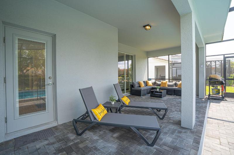 Solterra Serenity 7BR Luxury Estate w Private Pool - image 17