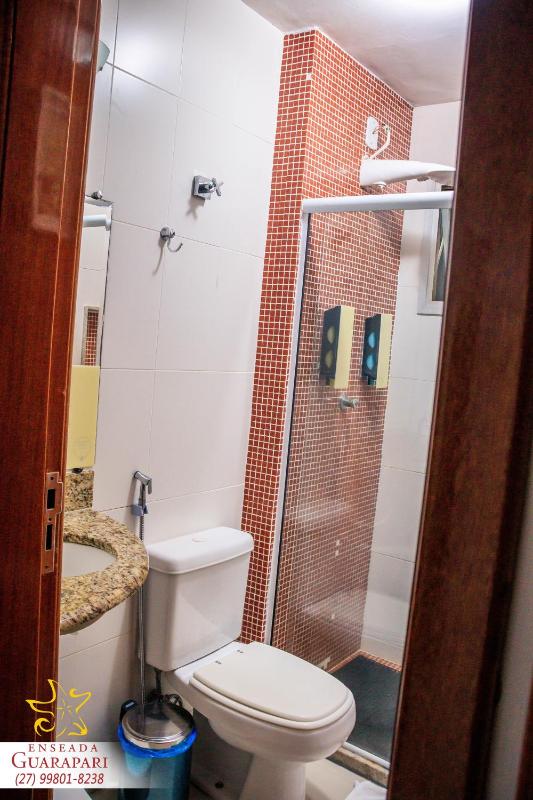 CONFORTO IMBATIVEL - 25 metros do MAR - 2 Quartos com AR CONDICIONADOS SPLIT Air Fryer WI-FI Disney Plus Star Plus HBO Max Cadeiras de Praia e Caixa Térmica - 8 pessoas com Muito Conforto - Melhor Localização! - image 32