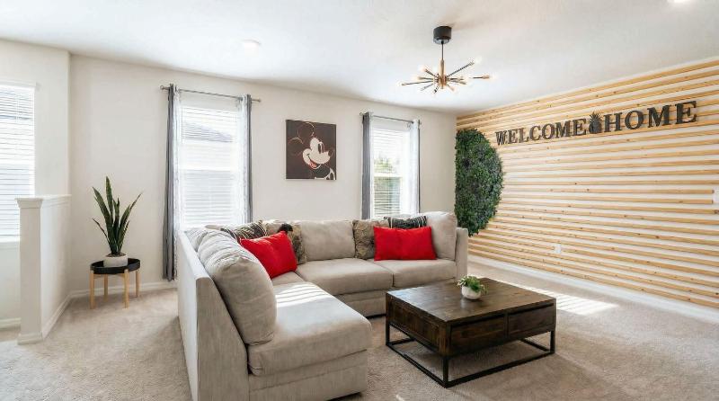 Solterra Serenity 7BR Luxury Estate w Private Pool - image 26