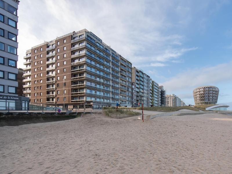 Apartment in Middelkerke Beach Views - image 21