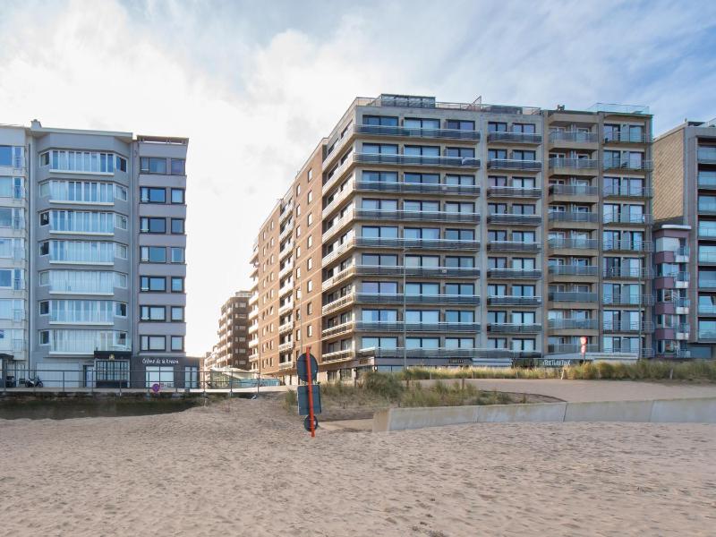 Apartment in Middelkerke Beach Views - image 1