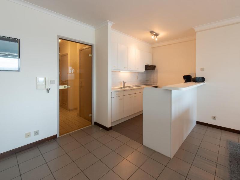 Apartment in Middelkerke Beach Views - image 19