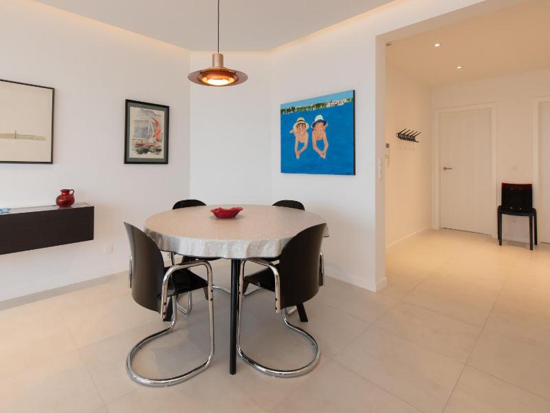 Apartment on Belgian Coast with Sea Views - image 15