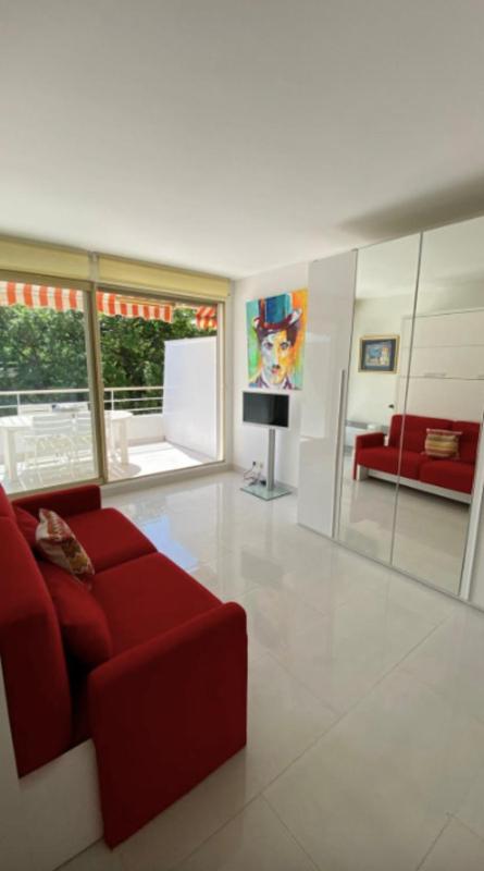 Beautiful Studio with shared pool - image 2