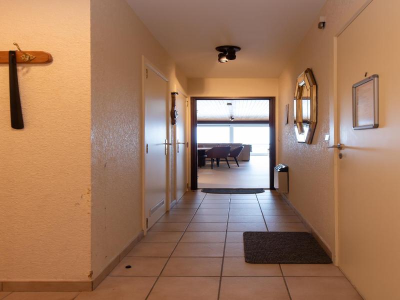 Apartment in Middelkerke Beach Views - image 13