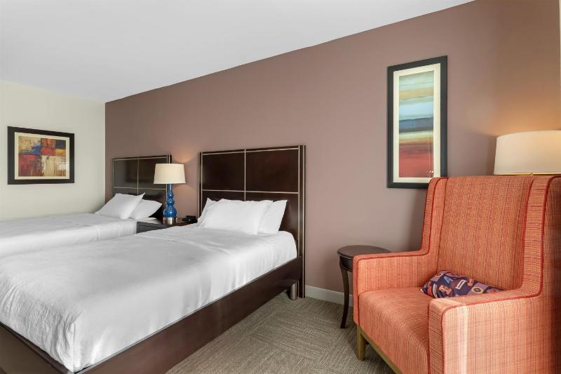 Hilton Garden Inn Houston Nw/America Plaza - image 5