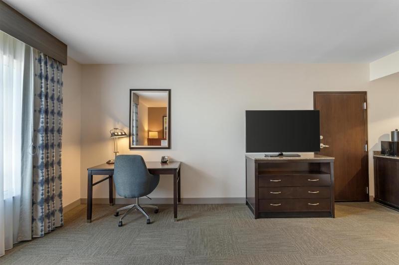 Hilton Garden Inn Houston Nw/America Plaza - image 39