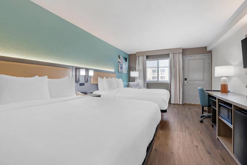 Comfort Inn Sea World Area - image 7