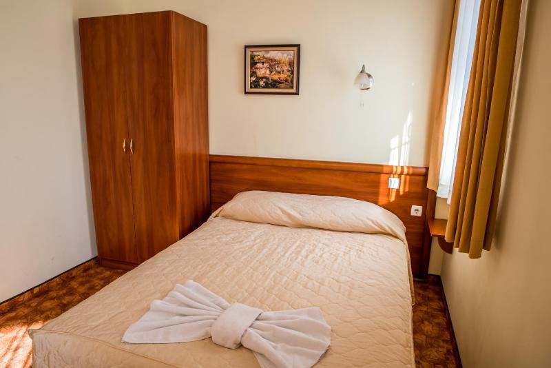 Bariakov Family Hotel - image 31