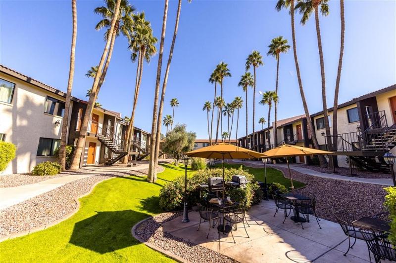 145 Fully Furnished 1BR Suite-Pet Friendly - image 20