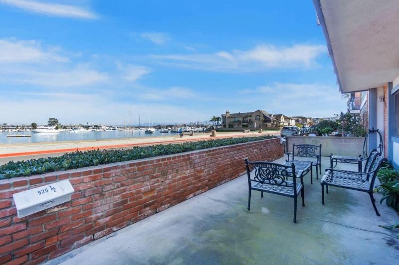 Coastal Charm with Spectacular Bay Views home - image 14